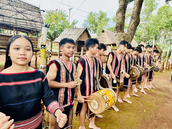 Khởi công công trình ý nghĩa - Dấu ấn thiết thực từ hành trình về nguồn - Ảnh 3.
