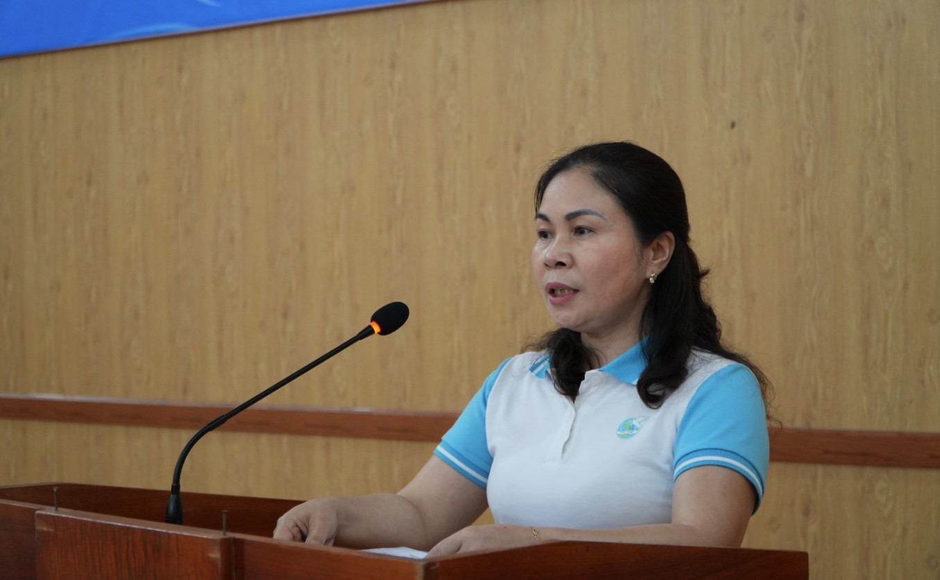 lanh-dao-hoi-lhpn-tinh-phat-bieu.jpg