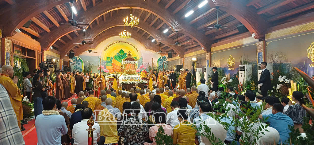 Tôn trí Xá lợi Đức Phật tại chùa Chuông