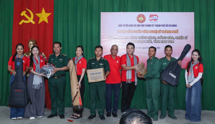  lễ chào cờ  - Ảnh 3.