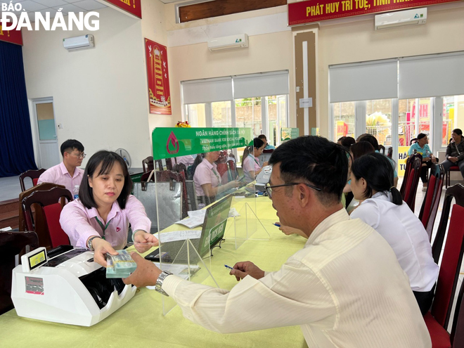 Đoàn viên, người lao động quận Ngũ Hành Sơn được tiếp cận vốn vay nhanh chóng, kịp thời. Ảnh: H.T	
