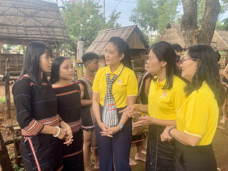 Khởi công công trình giúp học sinh dân tộc thiểu số do Ủy ban MTTQ Việt Nam TP.HCM vận động - Ảnh 2.
