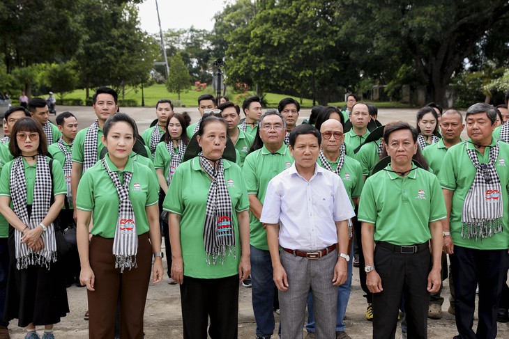 Nghệ sĩ TP.HCM tưởng nhớ anh hùng liệt sĩ tại ngục Kon Tum, nhà lao Pleiku - Ảnh 2.