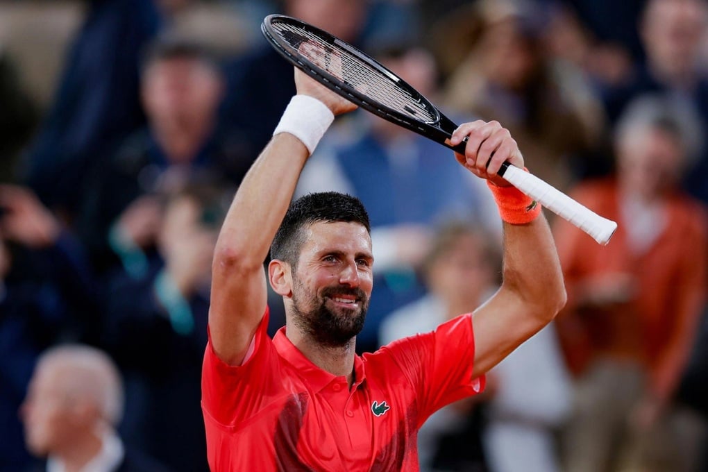 Djokovic khởi đầu thuận lợi, Medvedev sớm chia tay Roland Garros - 1