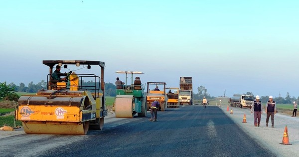 Reasons why the Department of Roads requested to temporarily stop construction of some projects