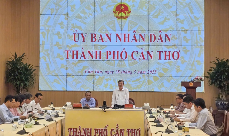 Chủ tịch Cần Thơ, Sóc Trăng và Hậu Giang họp về chỉ tiêu phát triển kinh tế-xã hội- Ảnh 1.