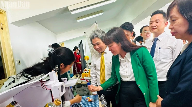 Sinh viên Đà Nẵng với ngày hội khoa học, công nghệ và khởi nghiệp đổi mới sáng tạo ảnh 1