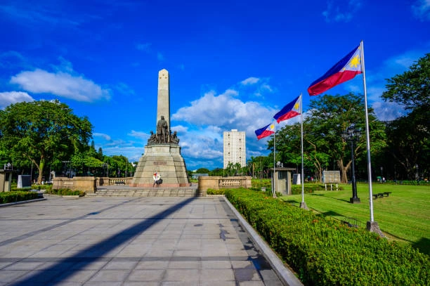 rizal-park.webp