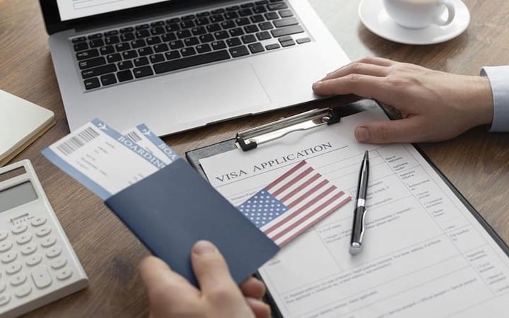 Estados Unidos dejó de emitir repentinamente nuevas visas de estudiantes, ¿cuál es la razón?