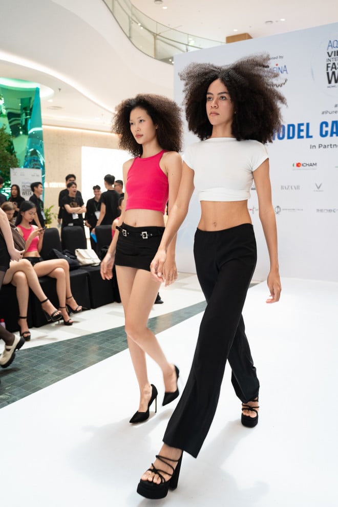 11-models-show-off-the-chance-to-catwalk-on-stage-avifw-2025.jpg