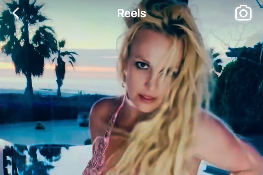 Britney Spears đăng video nhảy múa lạ, cư xử bất ổn ở nơi công cộng - 2