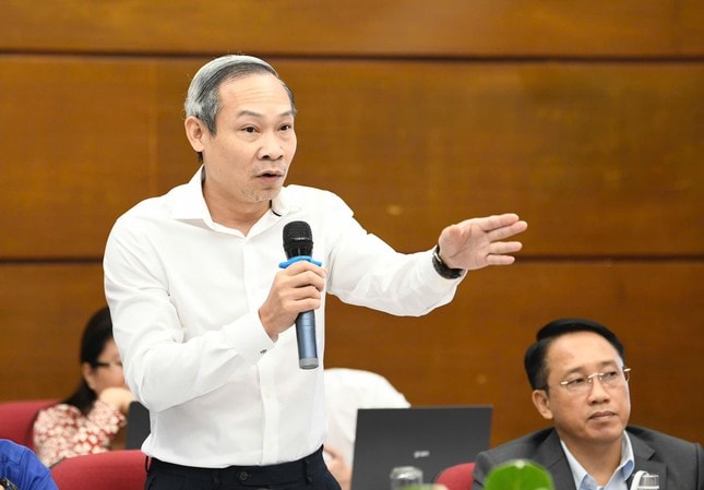 사경제 제도화를 위해서는 법률을 개정하고 폐지해야 합니다.