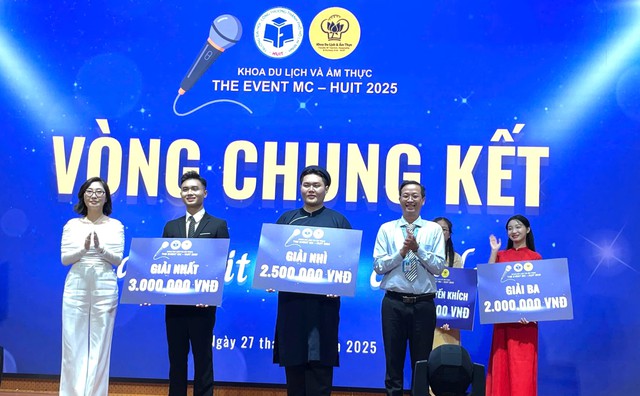 Huỳnh Trọng Đức xuất sắc giành quán quân cuộc thi 'The Event MC Huit 2025' - Ảnh 3.