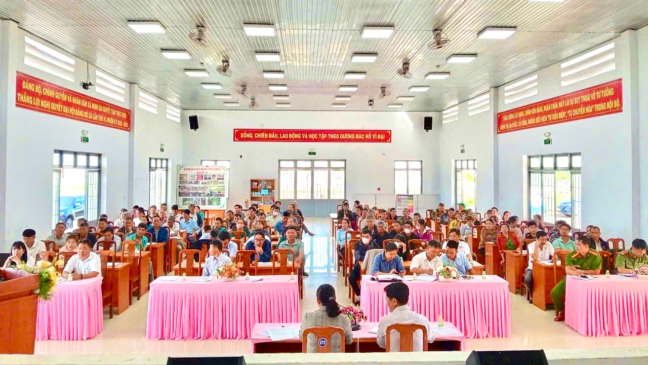Quan cảnh Hội nghị