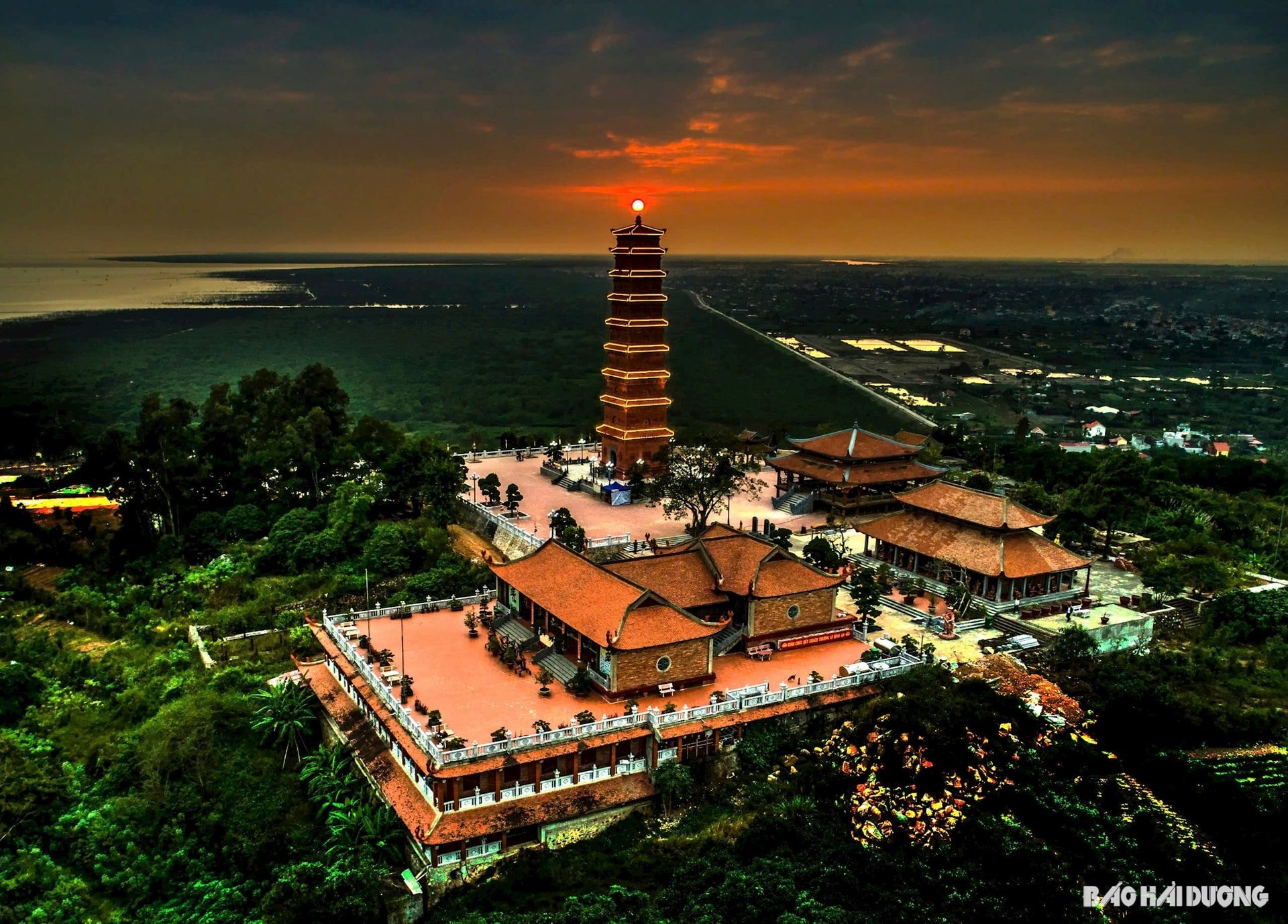 chua-thap.jpg