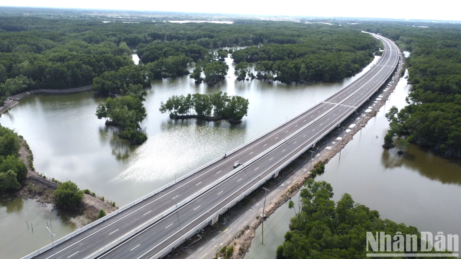 [Foto] Autopista Ben Luc-Long Thanh después de más de 10 años de construcción foto 6