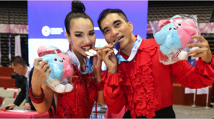  Cặp đôi dancesport Việt Nam vô địch thế vận hội trung niên - Ảnh 1.
