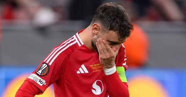 Bruno Fernandes will pocket 200 million pounds if he leaves MU