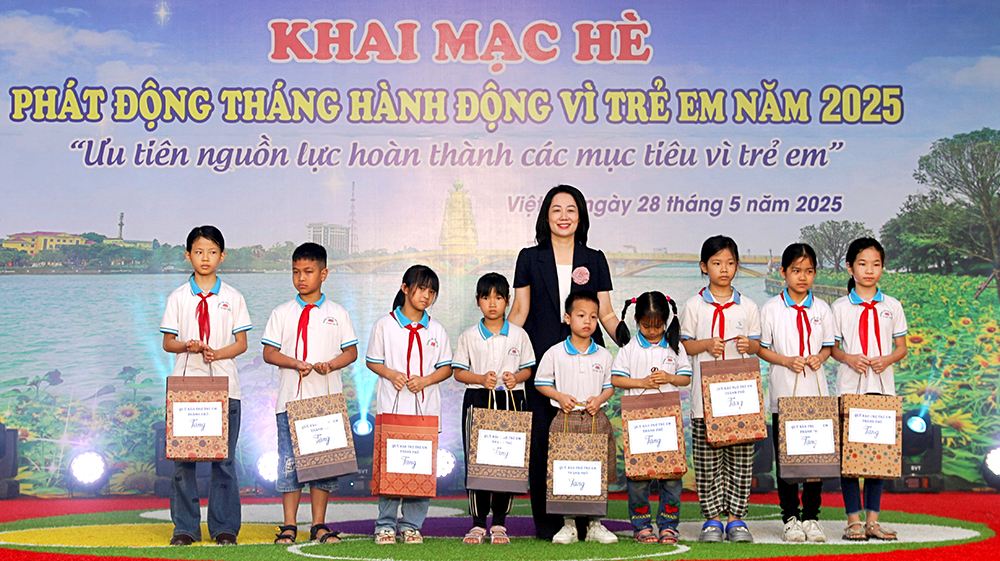 Khai mạc hè và phát động Tháng hành động vì trẻ em