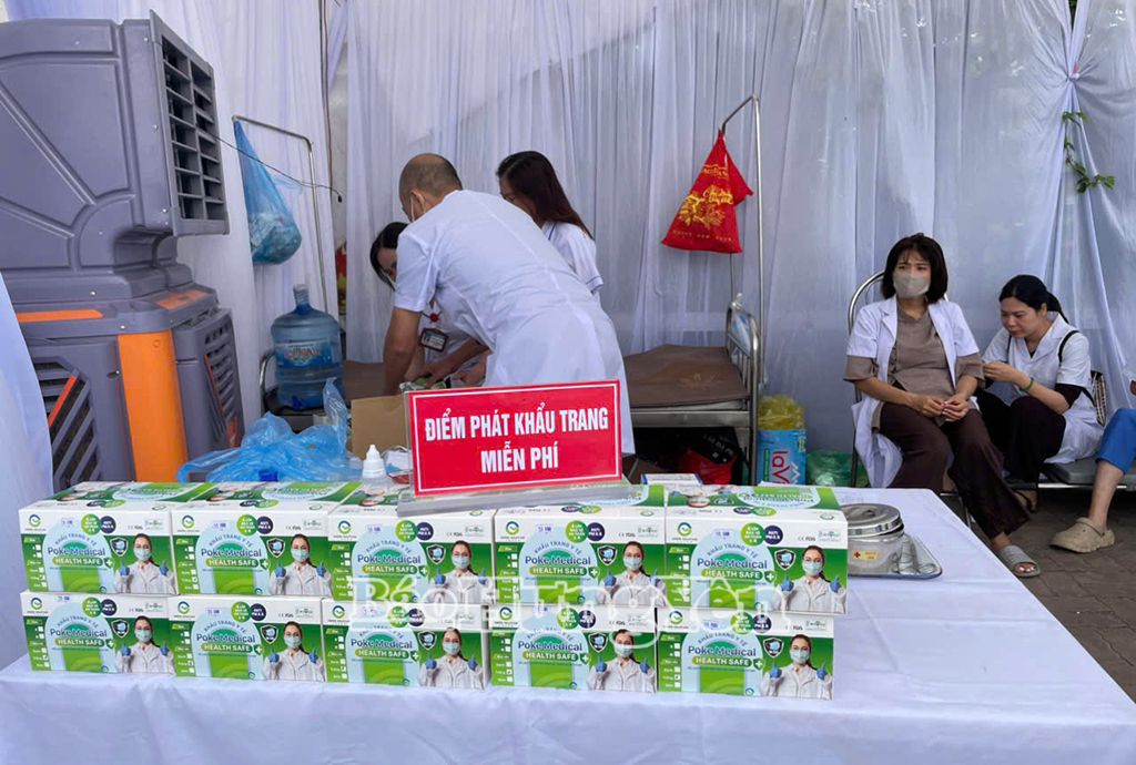 កន្លែងចែកម៉ាសដោយមិនគិតថ្លៃនៅតំបន់វត្តឈឿង