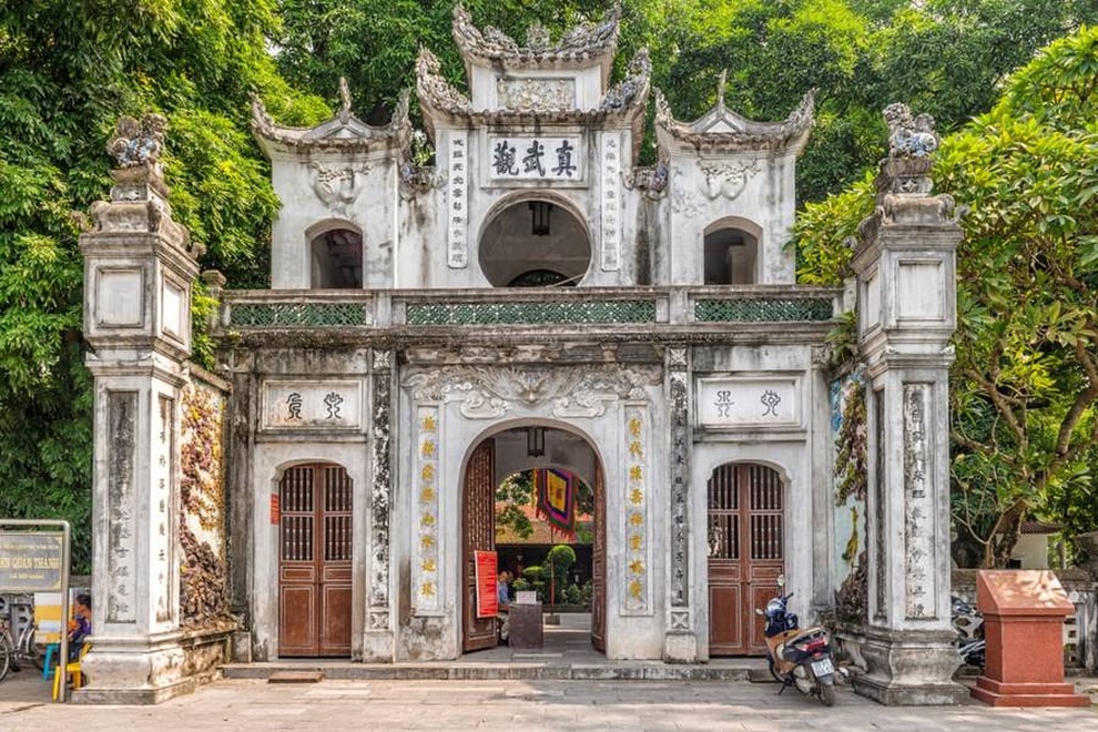 Hà Nội ra mắt tour trải nghiệm đêm ở đền Quán Thánh - 1