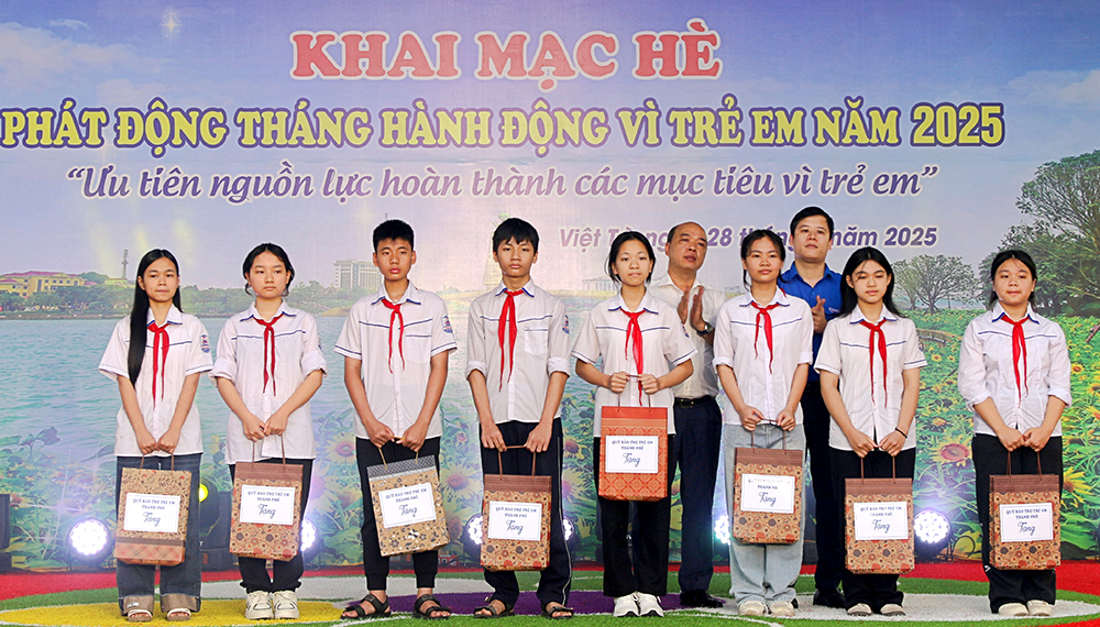 Khai mạc hè và phát động Tháng hành động vì trẻ em