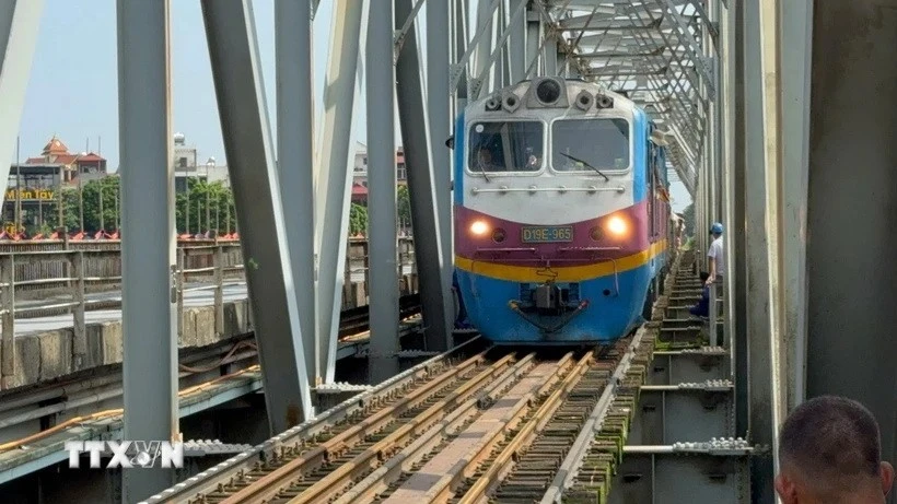 Soon issue a system of standards to build Lao Cai-Hanoi-Hai Phong railway