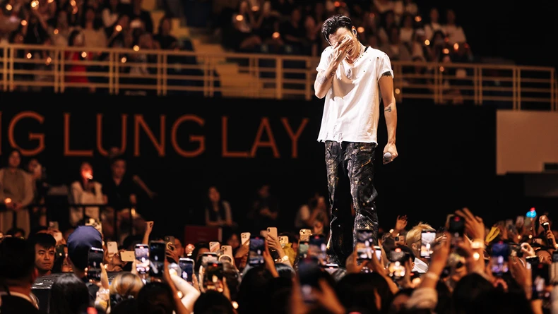 Soobin thăng hoa cùng âm nhạc dân tộc trong solo concert đầu tiên ảnh 4