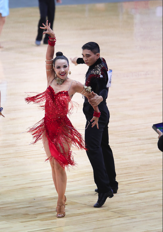  Cặp đôi dancesport Việt Nam vô địch thế vận hội trung niên - Ảnh 3.