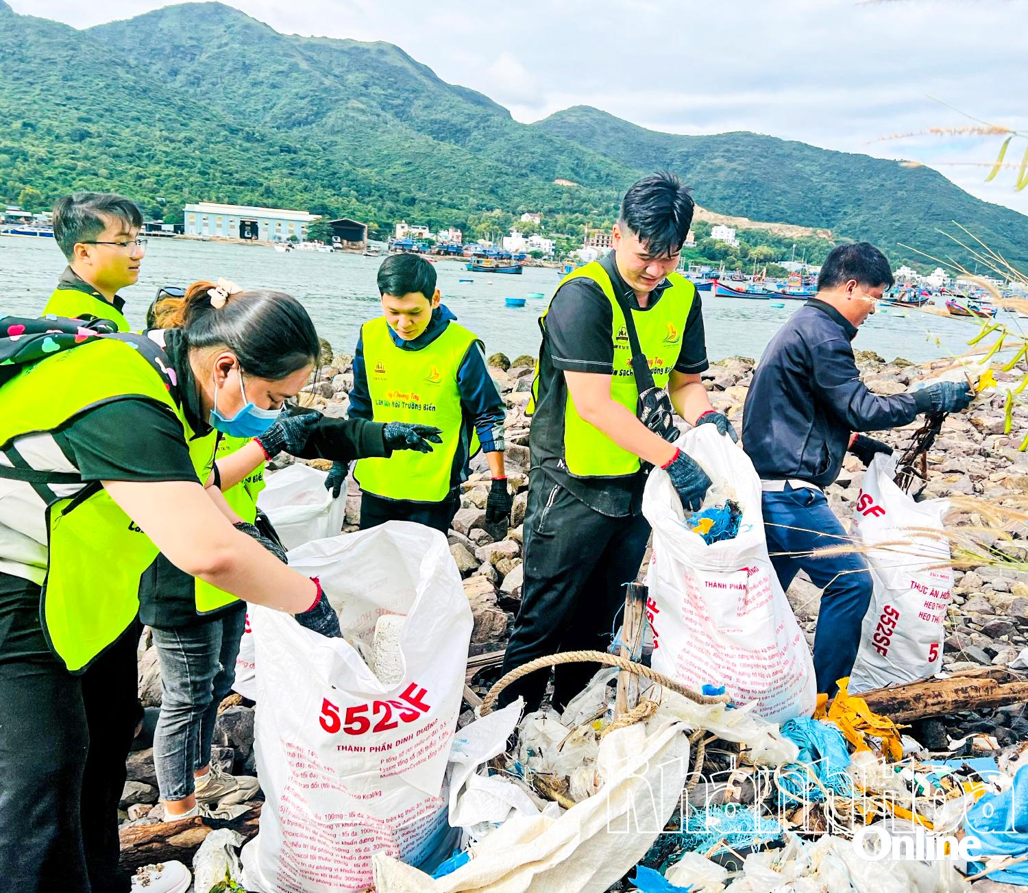 Khánh Hòa thúc đẩy phát triển du lịch có trách nhiệm - Ảnh 2.