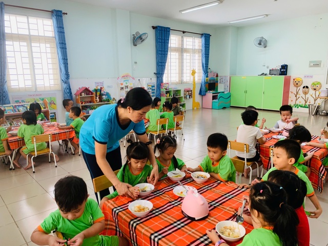 Trường mầm non TP.HCM khuyến khích giáo viên làm hè - Ảnh 1.
