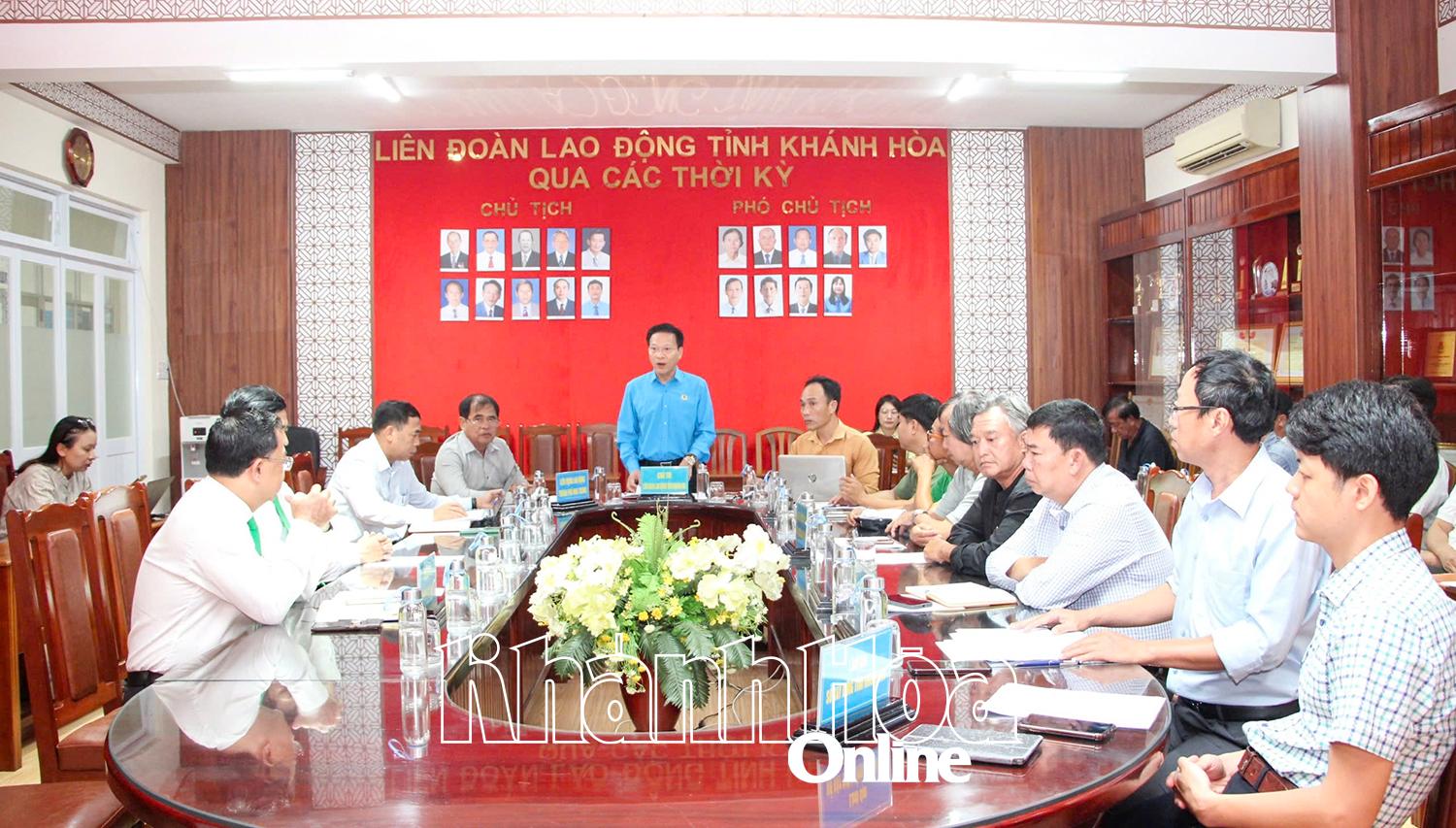 หน่วยงานทำงานร่วมกับบริษัท Mai Linh Nha Trang จำกัด ในประเด็นเรื่องค่าจ้างที่ไม่ได้รับ การประกันสังคม และสิทธิประโยชน์อื่นๆ ของพนักงาน ภาพโดย : วาน เซียง