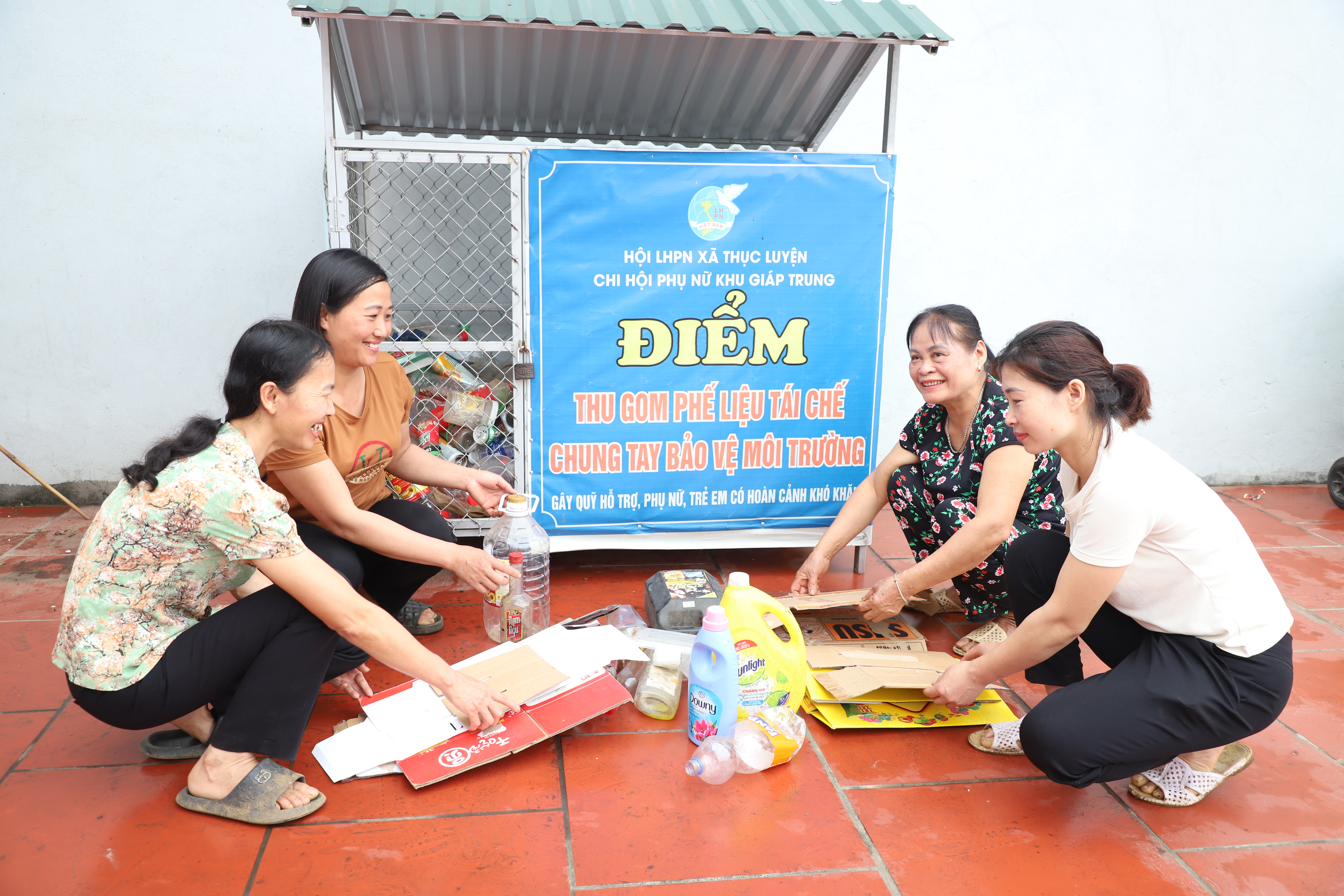 Join hands to protect the environment in rural areas