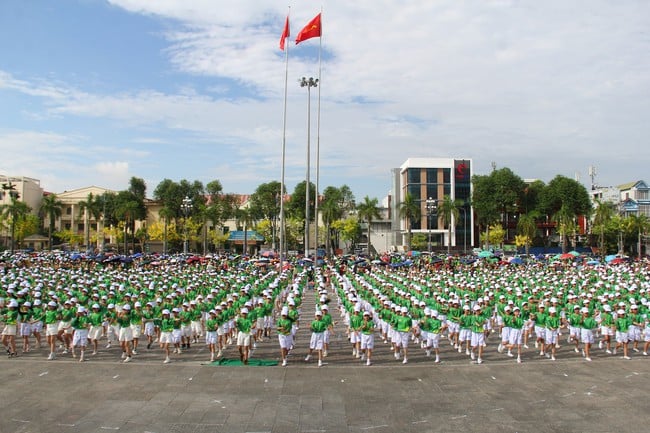 Thanh Hóa: Ban hành kế hoạch tổ chức Lễ Khai mạc hè, Ngày Olympic và Phát động toàn dân tập luyện môn bơi, phòng, chống đuối nước trẻ em năm 2025 - Ảnh 1.