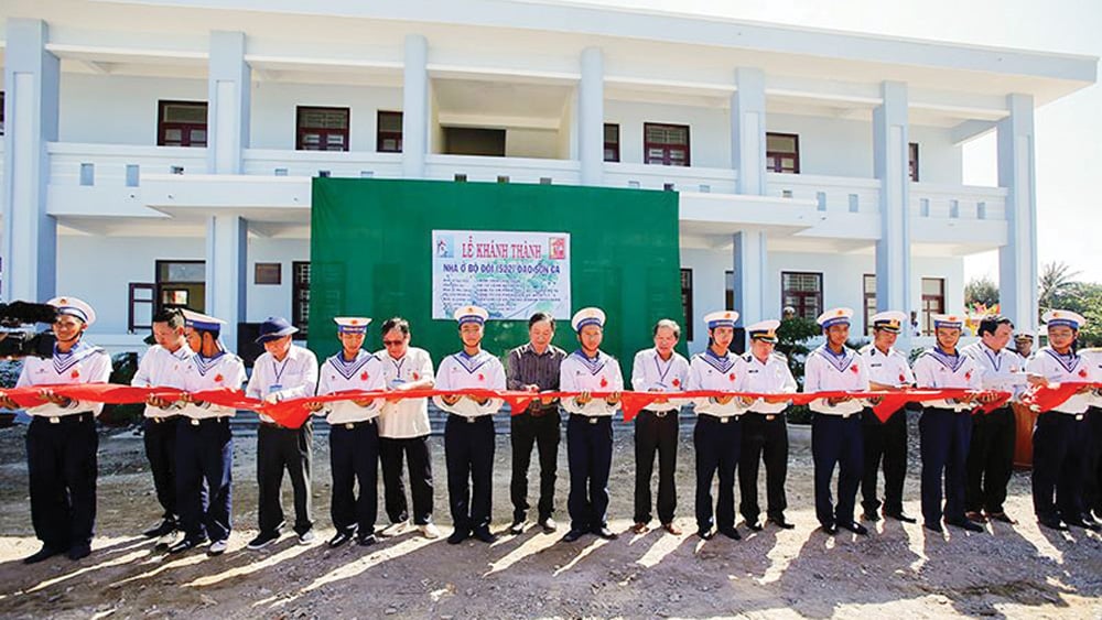 Toà nhà do chính quyền và Nhân dân tỉnh Lâm Đồng xây tặng chiến sĩ đảo Sơn Ca
được khánh thành vào năm 2017