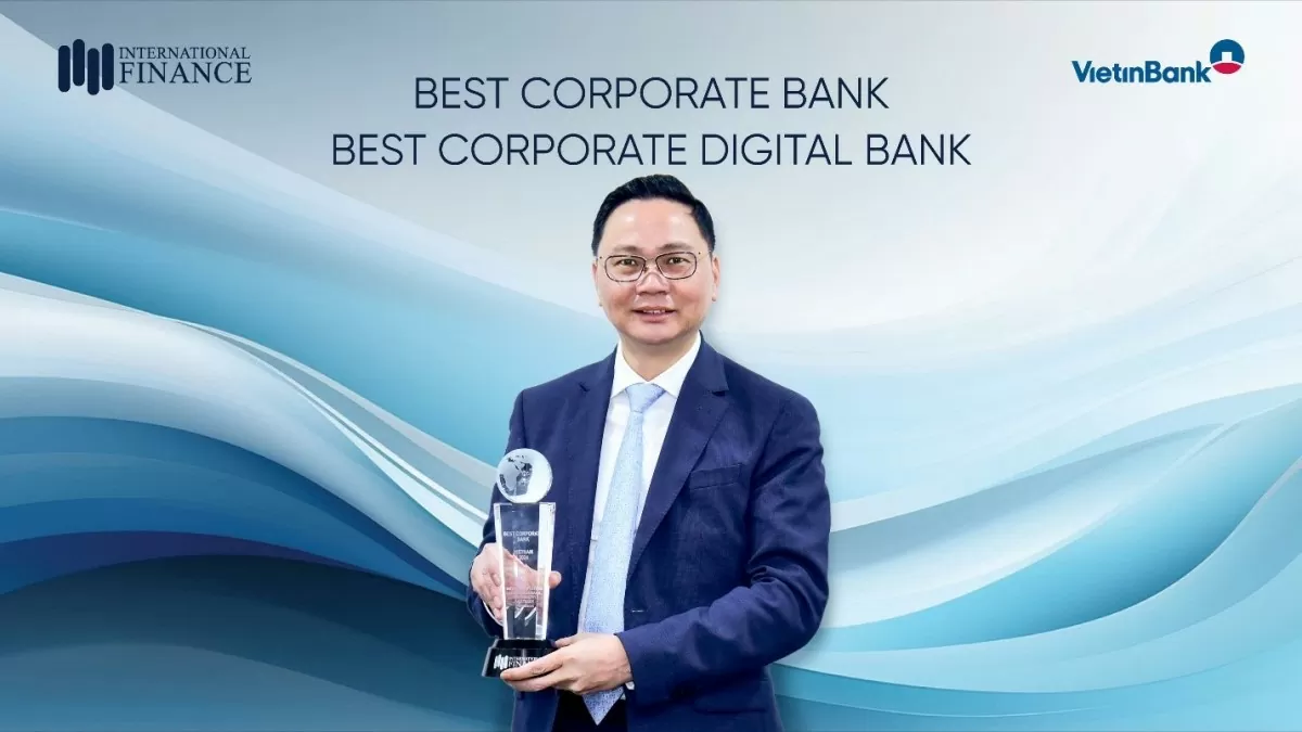 คุณเหงียน ทันห์ ตุง ผู้อำนวยการฝ่ายธนาคารองค์กรของ VietinBank เป็นผู้รับรางวัลดังกล่าว