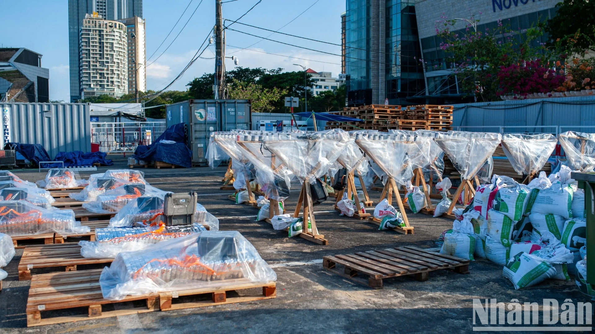 Unerwartete Enthüllungen am Eröffnungsabend des Da Nang International Fireworks Festival 2025 Foto 10