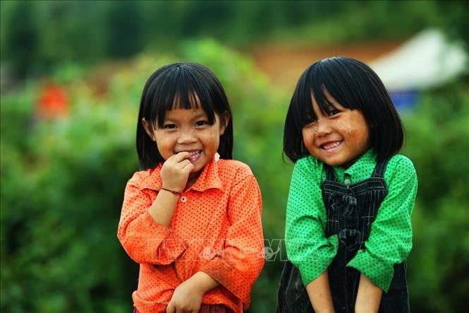 Die Unschuld und das strahlende Lächeln der Hochlandkinder. Foto: Phan Tuan Anh/VNA