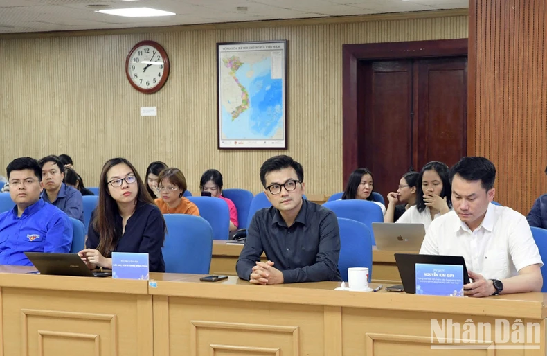 Trí thức trẻ Việt Nam trên toàn thế giới tập huấn "Bình dân học AI" cho 2 triệu thanh niên ảnh 2