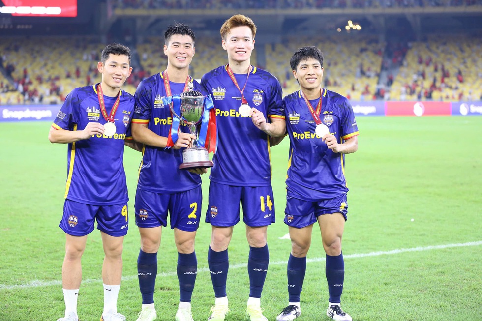 4 hảo thủ Việt Nam có trận đấu để đời trước M.U: Tuyệt vời cúp chiến thắng- Ảnh 2.