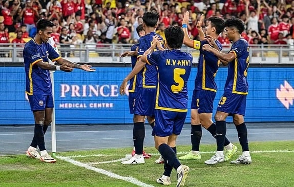 Phản ứng của cổ động viên Đông Nam Á khi Man Utd thất bại ở Malaysia - 2