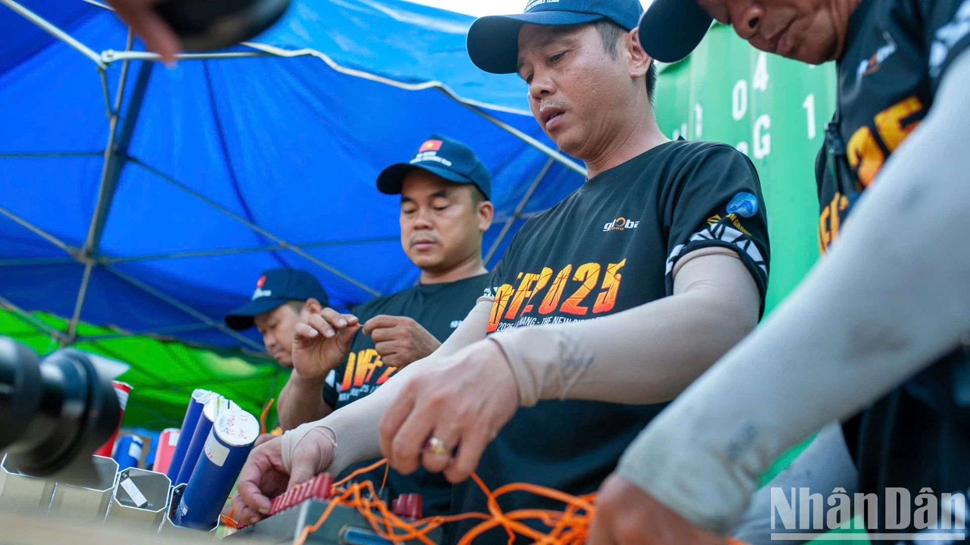 Unerwartete Enthüllungen am Eröffnungsabend des Da Nang International Fireworks Festival 2025, Foto 6