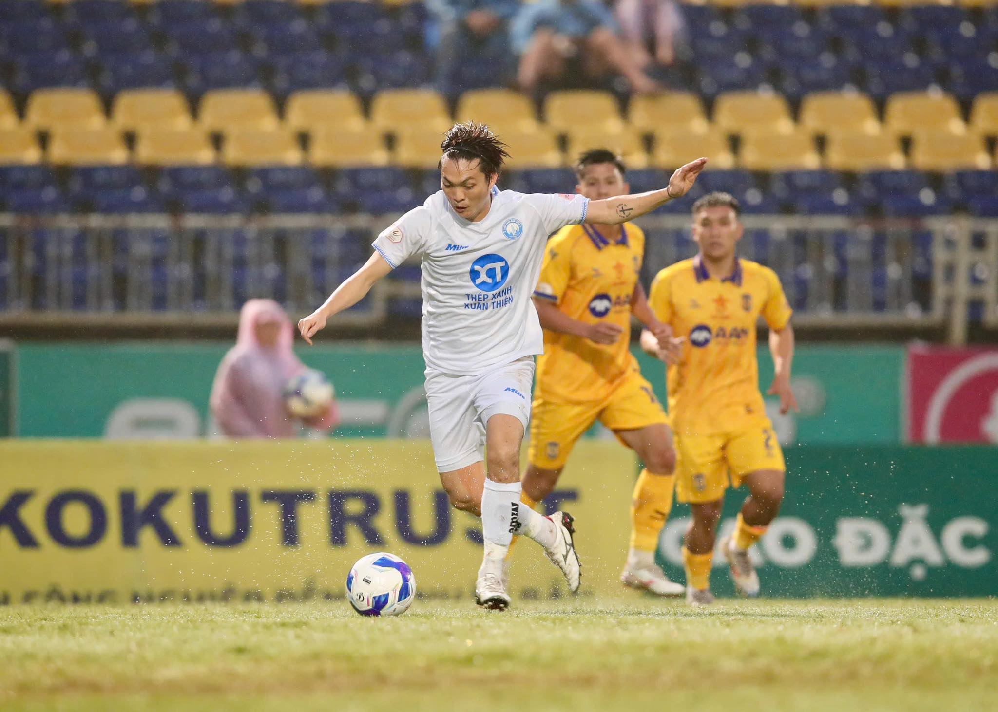 Lịch thi đấu vòng 25 V-League: ‘Chốt’ nhà vô địch, xác định đội xuống hạng và đá play-off?- Ảnh 1.