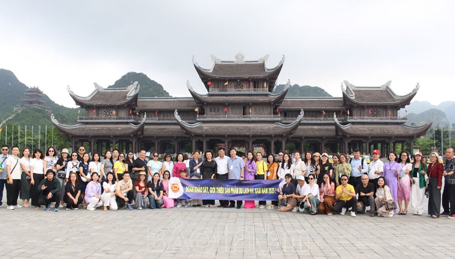 Plus de 200 entreprises du secteur du voyage et du tourisme ont participé au séminaire « Tam Chuc - Produits touristiques à l'ère de la saturation »