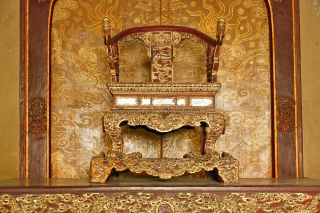 Thống nhất thành lập Hội đồng đánh giá tình trạng và đề xuất phương án bảo quản, phục chế bảo vật quốc gia Ngai vua triều Nguyễn - Ảnh 1.