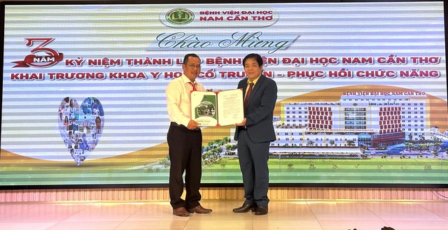 Bệnh viện Đại học Nam Cần Thơ kết nối nhiều đối tác trong và ngoài nước - Ảnh 1.