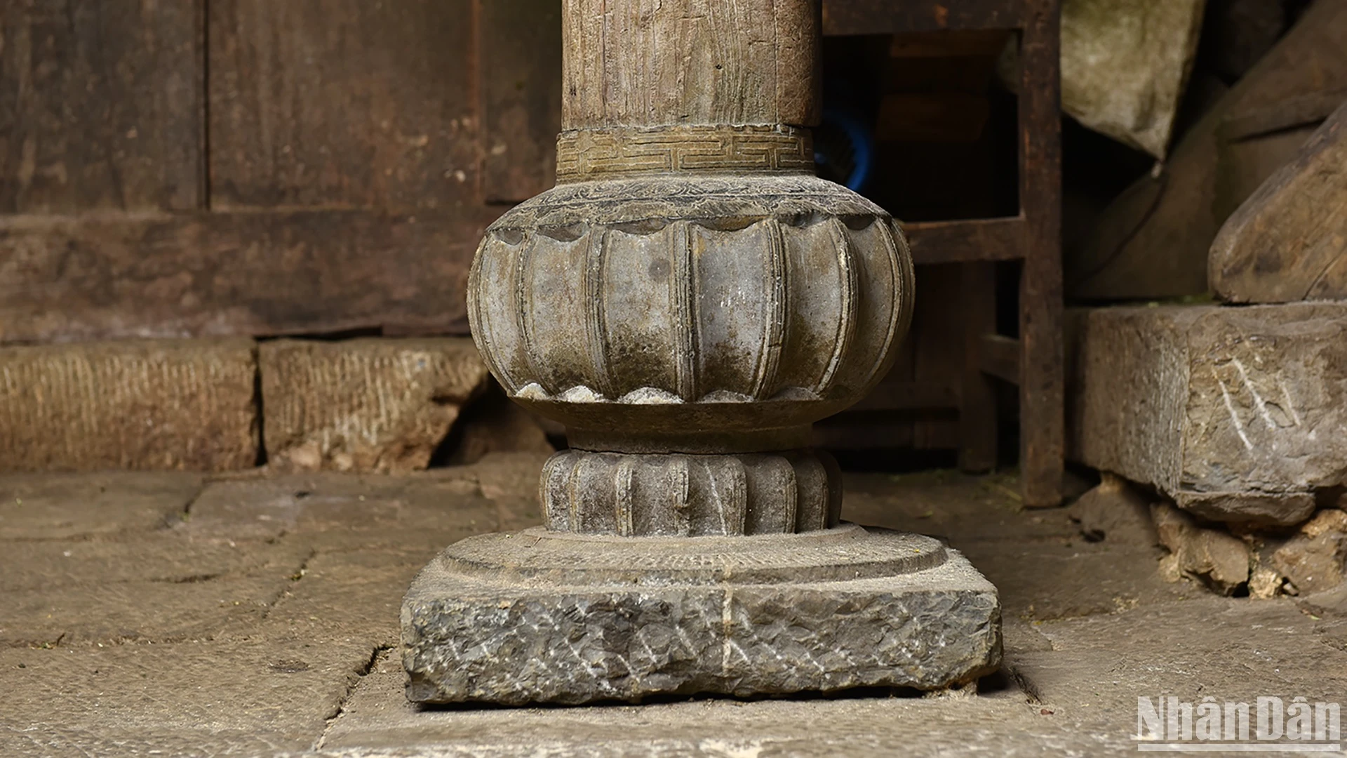 Ha Sung - Shadow of time on the stone plateau photo 5