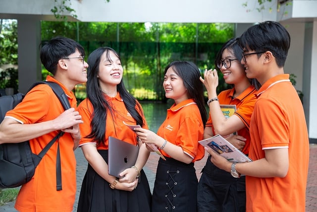 FPTU ra mắt chuỗi hoạt động ‘Prompt your Future’ đồng hành cùng genZ kiến tạo tương lai- Ảnh 2.