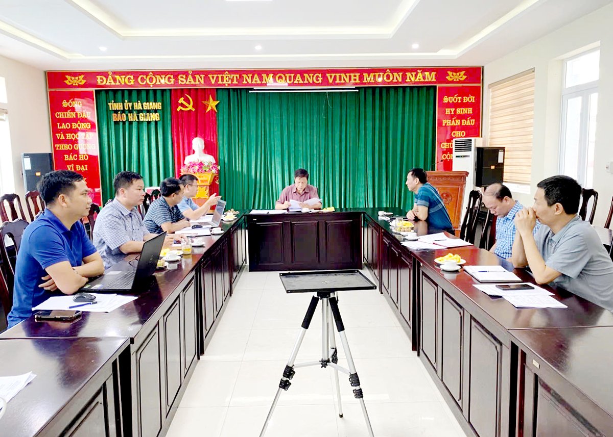 The Provincial Press Award Final Jury met to deploy the work of judging the works.
