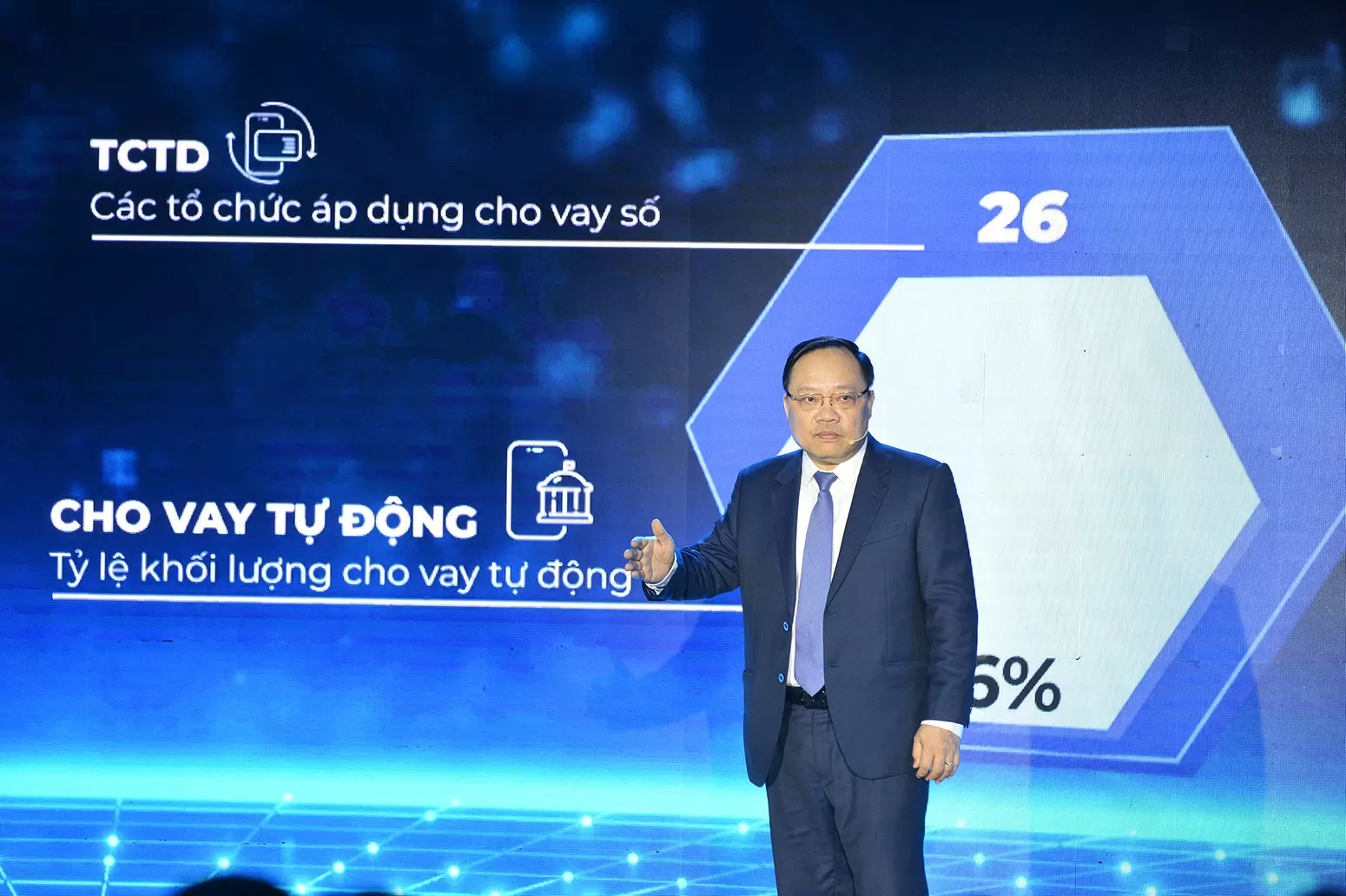 Ngân hàng kết nối y tế, giáo dục, thương mại bằng dữ liệu